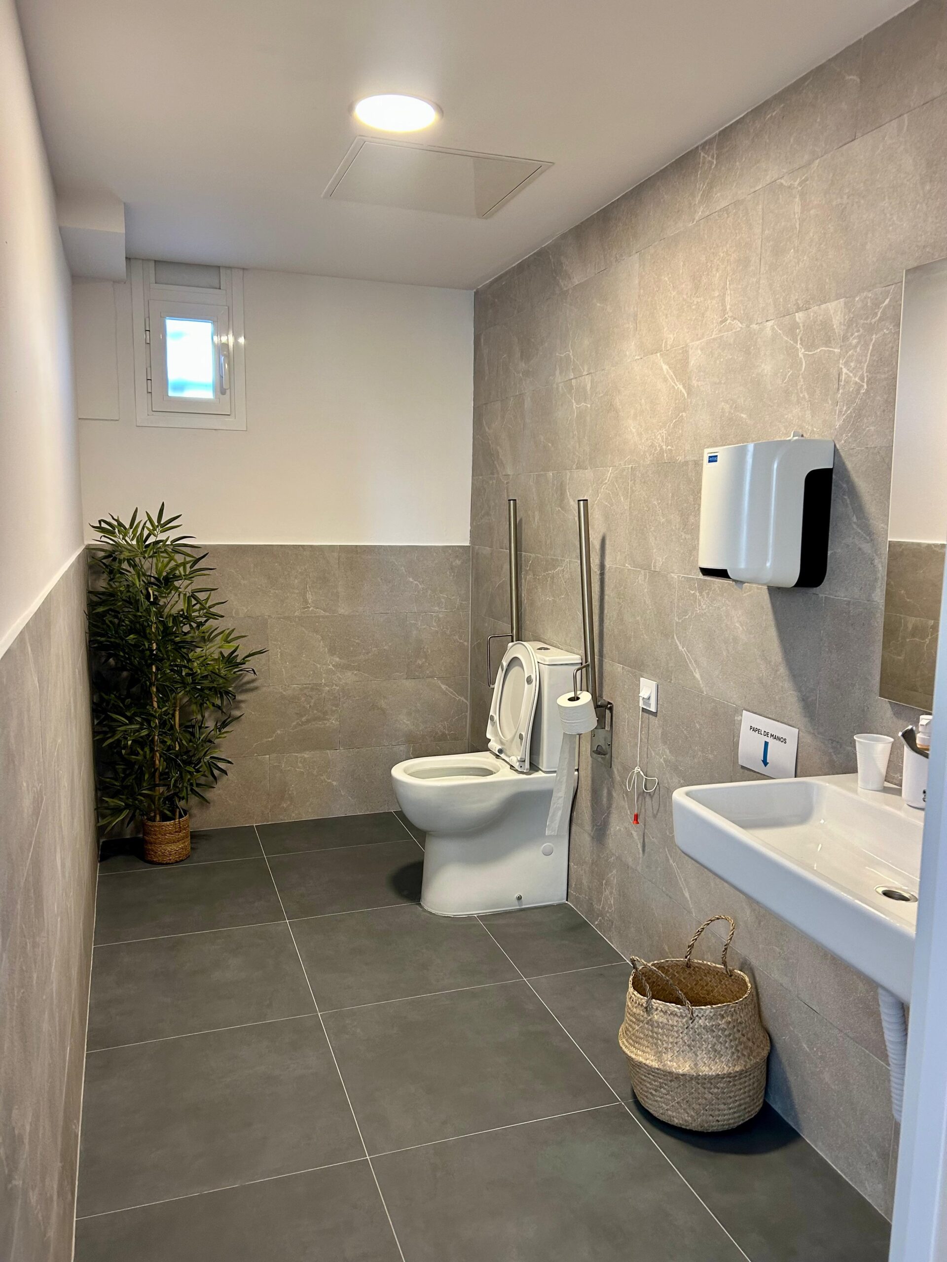 WhatsApp Image 2025-11-03 at 10.27.24